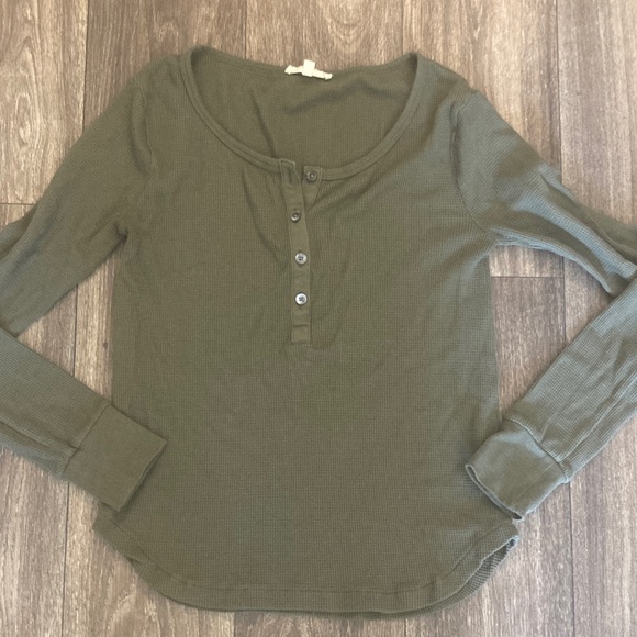 Madewell Tops - Madewell Olive Long Sleeve Henley Tee size small